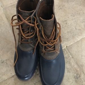 **MENS SPERRY RAINBOOTS SIZE 10.5**